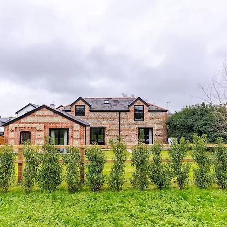 The Old Coach House - Hot Tub - Dorset Βίλα Pimperne Εξωτερικό φωτογραφία